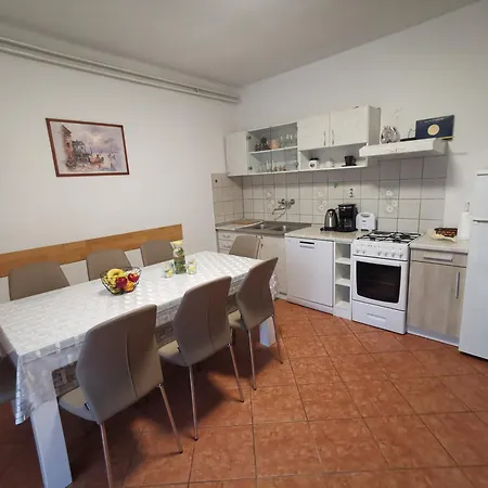 Feruccio Apartament *