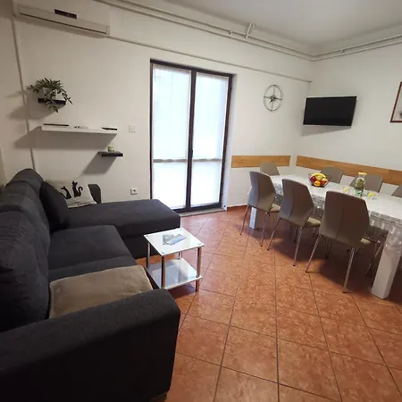 Feruccio Apartament *